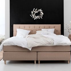 Family  Continental  seng 210x210 med 5 cm latex top  ekskl gavl  indk ben