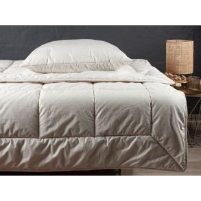 Ulddyne   LAPLAND vinterdyne er fyldt med 100% ren ny uld og syet ind i et  140X200  1400G 